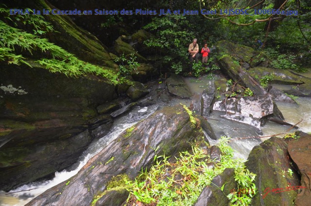 038 EPILA 1a la Cascade en Saison des Pluies JLA et Jean Gael 14JSDSC_100666awtmk.JPG