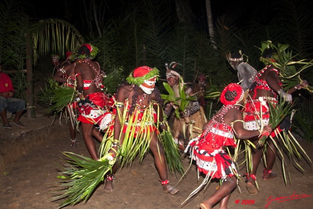 027 BWITI Danseuses 9E5KIMG_50736wtmk.jpg