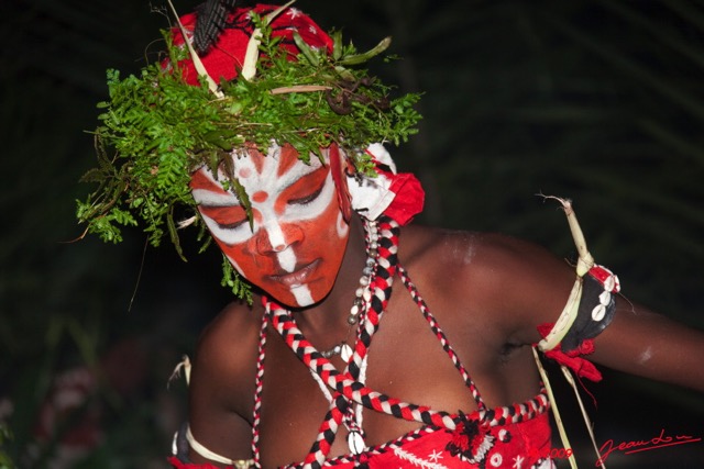 038 BWITI Visage Danseuse 9E5KIMG_50750wtmk.jpg