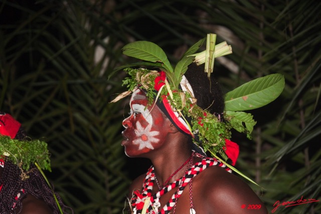 040 BWITI Visage Danseuse 9E5KIMG_50830wtmk.jpg