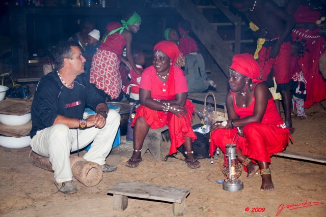 058 BWITI Christophe et sa Femme 9E5KIMG_50920wtmk.jpg