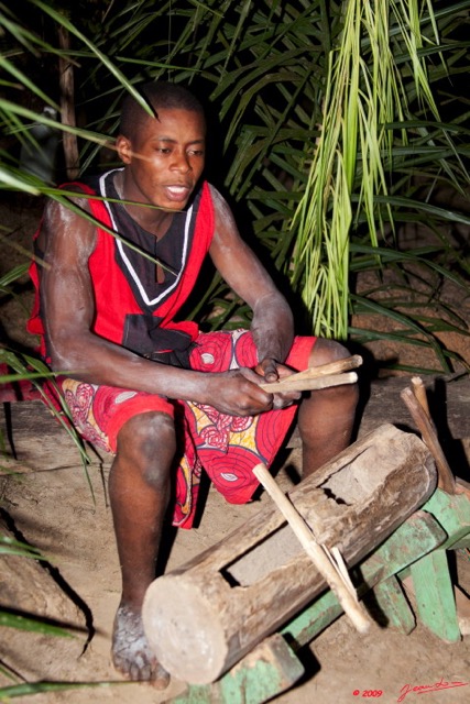 060 BWITI Joueur 9E5KIMG_50915wtmk.jpg
