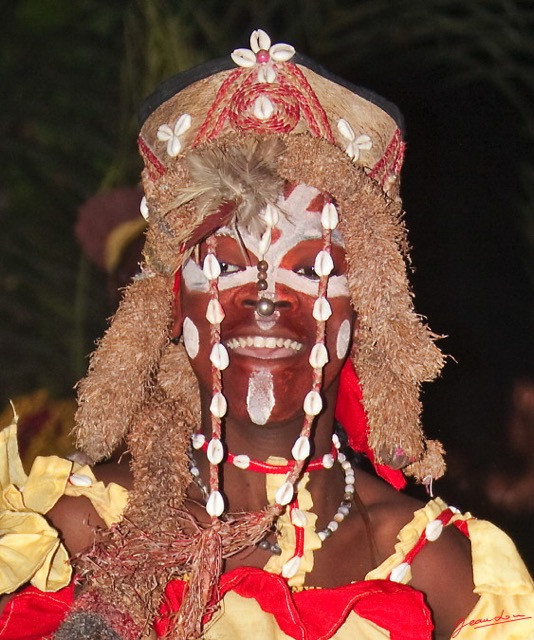 073 BWITI Ndjembe Danseuse au Pagne 9E5KIMG_50956awtmk.jpg