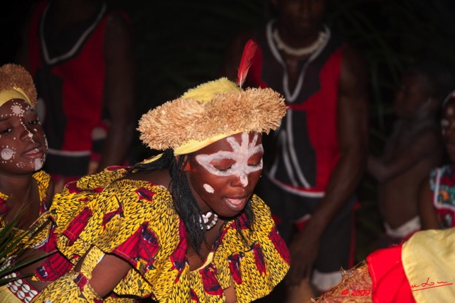 076 BWITI Ndjembe Visage de Danseuse 9E5KIMG_50928wtmk.jpg