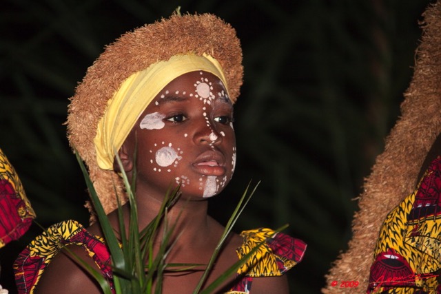 079 BWITI Ndjembe Visage de Danseuse 9E5KIMG_50951wtmk.jpg
