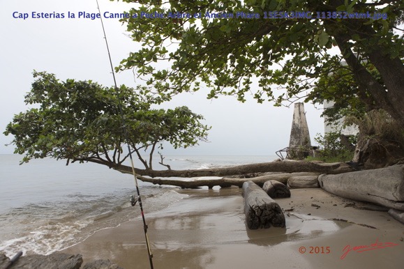 040 Cap Esterias la Plage Canne a Peche Arbre et Ancien Phare 15E5K3IMG_113852wtmk.jpg