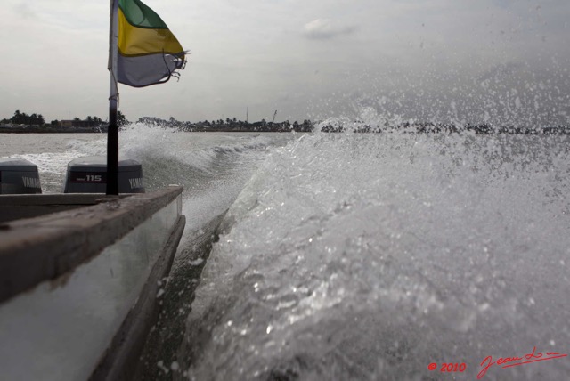 002 GOMBE Depart en Pirogue 10E5K2IMG_60731wtmk.jpg