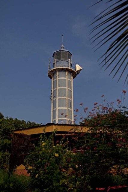 087 GOMBE le Phare le Soir 10E5K2IMG_61100wtmk.jpg