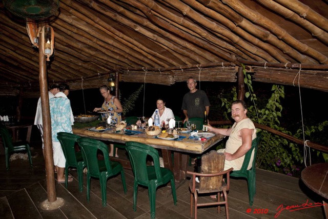 116 GOMBE le Phare Repas du Soir avec Moustache 10E5K2IMG_61183wtmk.jpg