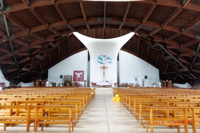 007 Libreville Eglise Saint-Pierre la Nef 17RX104DSC_102154_DxOLumawtmk.jpg