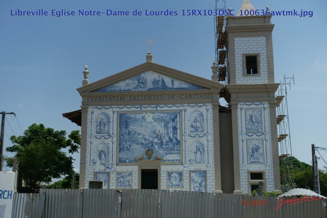 002 Libreville Eglise Notre-Dame de Lourdes en Travaux 15RX103DSC_100636awtmk.jpg