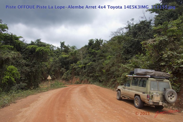 072 Piste OFFOUE Piste La Lope-Alembe Arret 4x4 Toyota 14E5K3IMG_113155wtmk.JPG