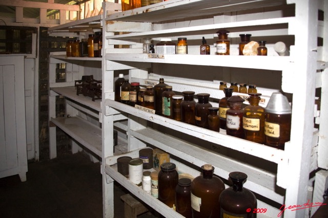034 LAMBARENE Hopital Schweitzer Pharmacie 8E5IMG_27278wtmk.jpg
