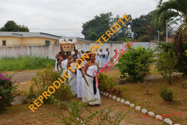 008 IVANGA la Danse Entree Ceremonie 17E5K3IMG_123943_DxOwtmkRepInterdite.jpg