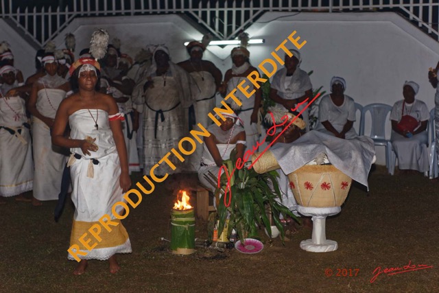 057 IVANGA la Danse la Ceremonie Danseuse 17E5K3IMG_124239_DxOwtmkRepInterdite.jpg