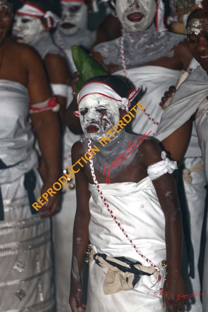 080 IVANGA la Danse la Troisieme Ceremonie Maquillage et Coiffure 17E5K3IMG_124323_DxOawtmkRepInterdite.jpg