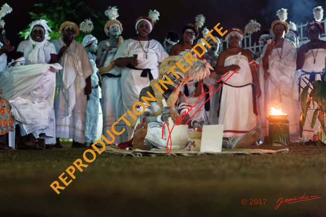 097 IVANGA la Danse la Troisieme Ceremonie Danseuse Initie 17E5K3IMG_124370_DxOawtmkRepInterdite.jpg