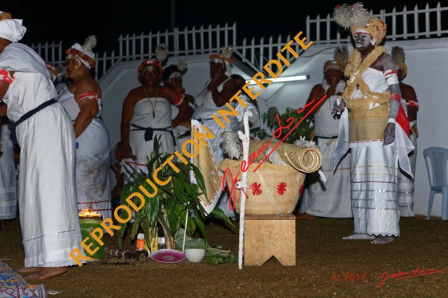 098 IVANGA la Danse la Troisieme Ceremonie Preparation Sortie 17E5K3IMG_124375_DxOawtmkRepInterdite.jpg