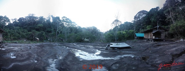 076 DJIDJI 1 Bai de LANGOUE 3 J7 le Campement le Matin Pano 138846_DxOwtmk 150k.jpg