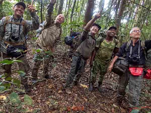 DJIDJI-1-Chutes-2-J5-Marche-Observation-de-Singes-18OlymT4DSC_18092910P9250275_DxOwtmk-250k-web