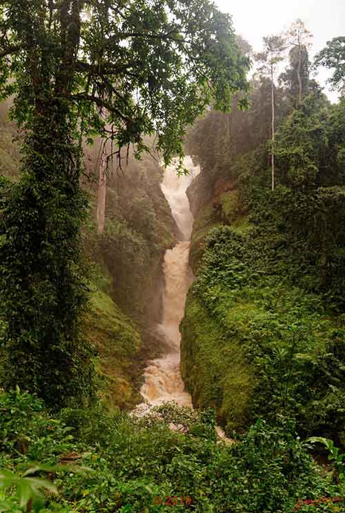 DJIDJI-1-Chutes-2-J6-la-Chute-Secondaire-le-Matin-18E5K3IMG_180929138648_DxOwtmk-250k-Web