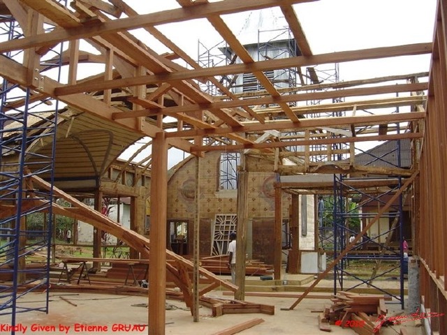 063 Donguila Chantier E Gruau 2004 DSC00854wtmk.jpg