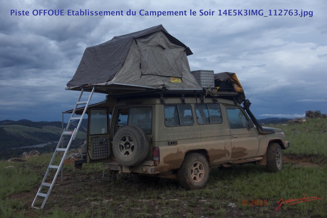 143 Piste OFFOUE Etablissement du Campement le Soir 14E5K3IMG_112763wtmk.JPG
