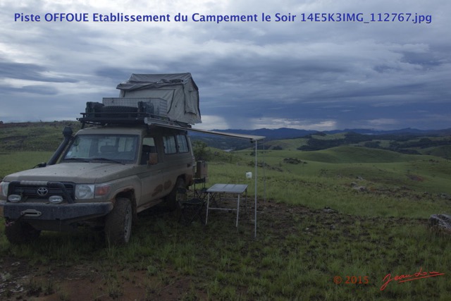 144 Piste OFFOUE Etablissement du Campement le Soir 14E5K3IMG_112767wtmk.JPG