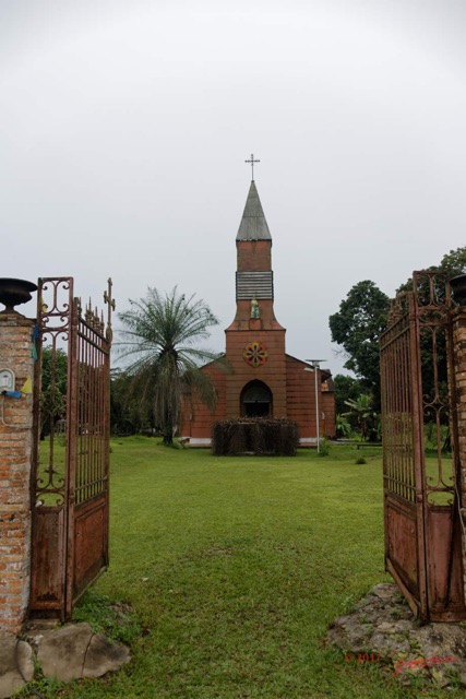 016 LOANGO 3 SAINTE-ANNE la Cathedrale Entree 16E5K3IMG_121666_DxOwtmk.jpg