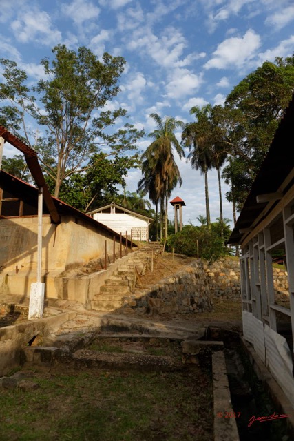 033 LOANGO 3 Hopital Schweitzer Ancien Vue Entree 16E5K3IMG_121351_DxOawtmk.jpg