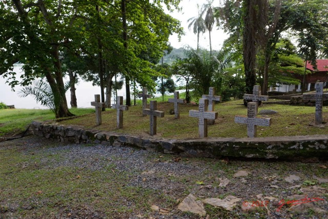 038 LOANGO 3 Hopital Schweitzer Ancien Cimetiere et Ogooue 16E5K3IMG_121358_DxOwtmk.jpg