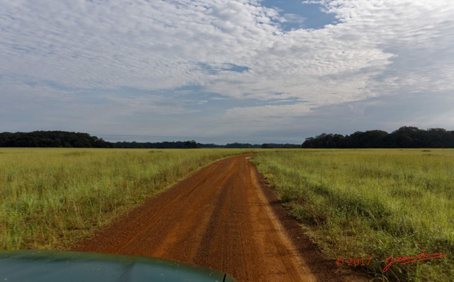 010 LOANGO 3 la Riviere REMBO NGOVE Piste et Savane vers Loango 16E5K3IMG_122035_DxOawtmk.jpg