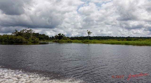 069 LOANGO 3 la Riviere REMBO NGOVE Passage Devant Embouchure Rembo Eshira 16E5K3IMG_122121_DxOawtmk.jpg