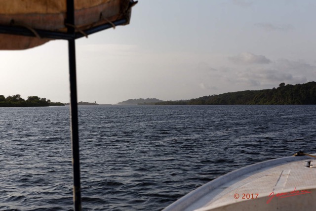 110 LOANGO 3 Inyoungou Sounga la Lagune NDOGO Navigation en Pirogue et Vue sur la Passe 16E5K3IMG_122296_DxOawtmk.jpg