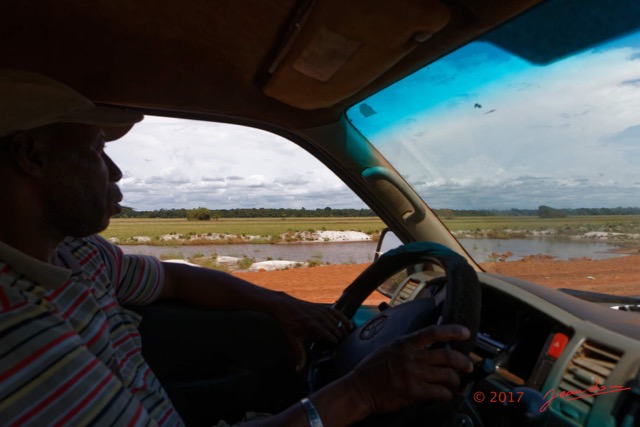 063 LOANGO 3 Trajet Retour Gamba-Tchibanga Route Notre Chauffeur 16E5K3IMG_122910_DxOawtmk.jpg
