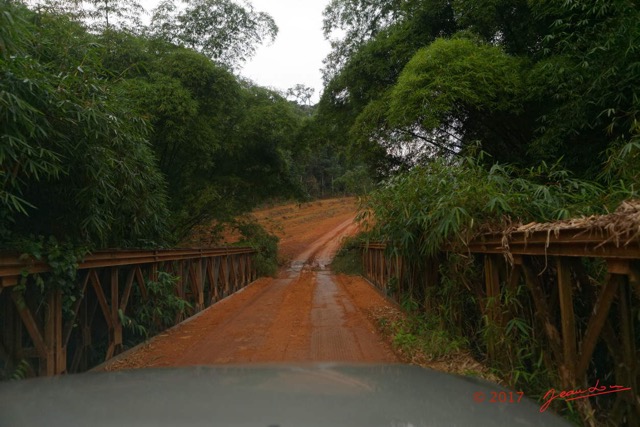 026 LOANGO 3 Franceville-Lambarene Piste vers Makokou Pont Metallique 16E5K3IMG121116_DxOwtmk.jpg