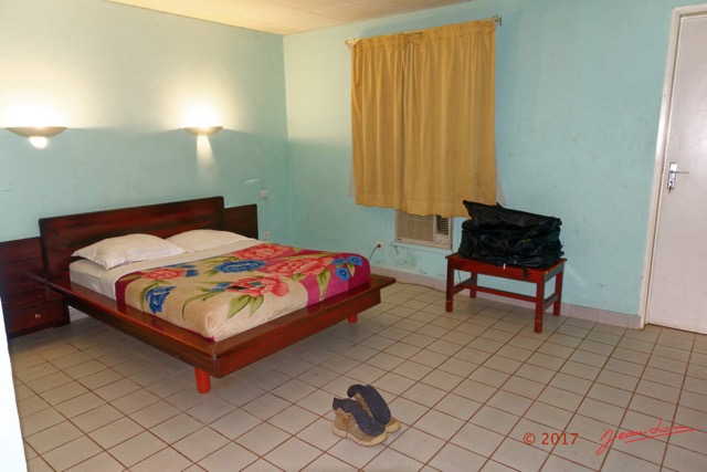 040 LOANGO 3 Franceville-Lambarene Makokou Hotel Belinga Chambre 16RX104DSC_1000486_DxOwtmk.jpg