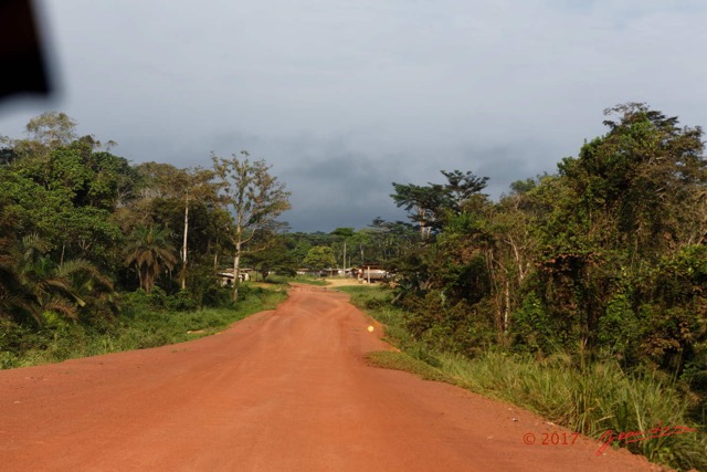 054 LOANGO 3 Franceville-Lambarene Piste vers Ovan et Controle 16E5K3121176_DxOawtmk.jpg
