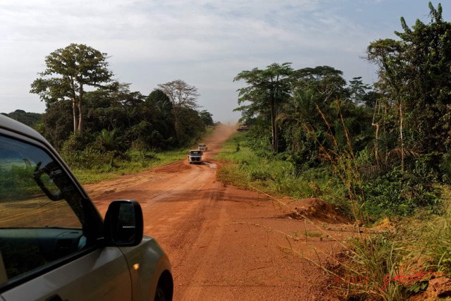 056 LOANGO 3 Franceville-Lambarene Piste vers Ovan Camion 16E5K3121179_DxOawtmk.jpg