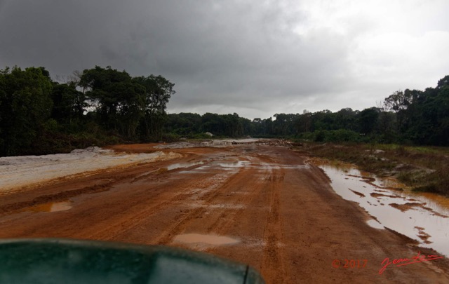 006 LOANGO 3 LIAMBISSI Piste vers le Campement 16E5K3IMG_121576_DxOawtmk.jpg