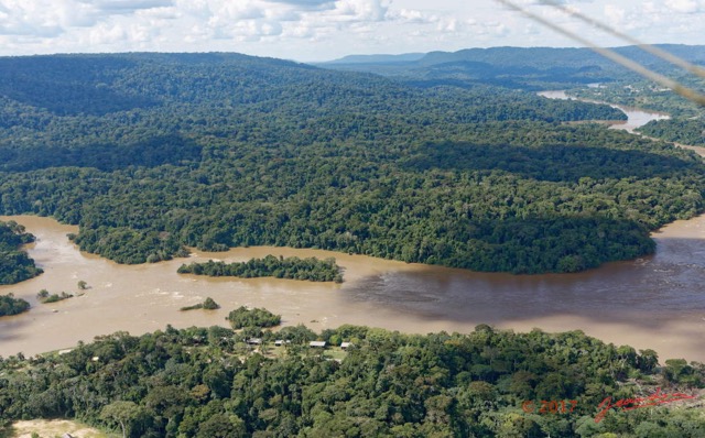 110 ULM Lastourville 1 le Vol la Foret le Fleuve Ogooue 17E5K3IMG_123410_DxOawtmk.jpg