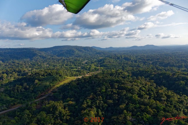 044 ULM Lastoursville 2 Survol de la Foret et Route vers Koulamoutou 17E5K3IMG_125317_DxOwtmk.jpg