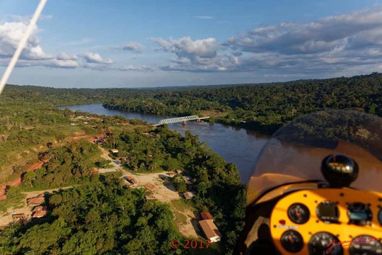 ULM-Lastoursville-2-Survol-de-la-Foret-et-Fleuve-Ogooue-avec-Pont-17E5K3IMG_125541_DxOwtmk-Web