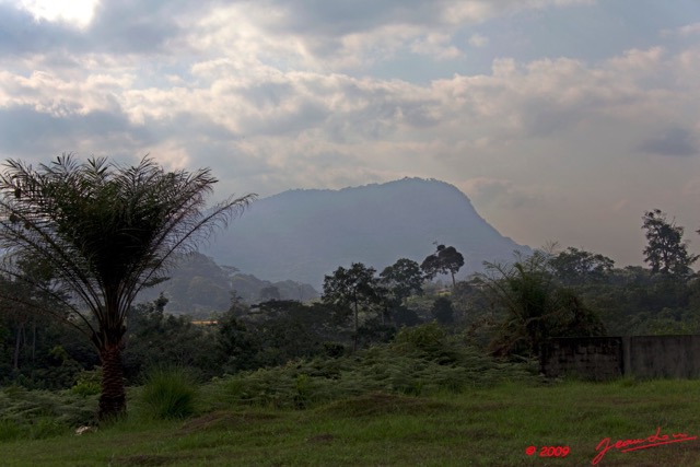 012 IBOUNDJI le Mont Vue de la Ville 9E5KIMG_51116wtmk.jpg