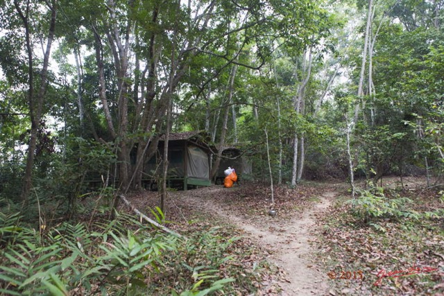 020 LOANGO 2 Akaka le Lodge Bungalow Tente Chambre le Matin 15E5K3IMG_107061wtmk.jpg