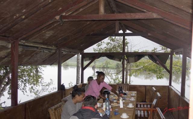 028 LOANGO 2 Akaka le Lodge le Restaurant le Matin Dejeuner 15RX103DSC_1101649wtmk.jpg