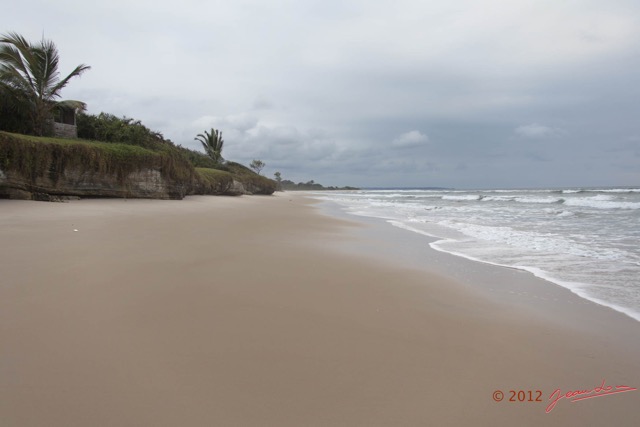 037 LOANGO ENAMINO Plage et Falaise 12E5K2IMG_77036wtmk.jpg