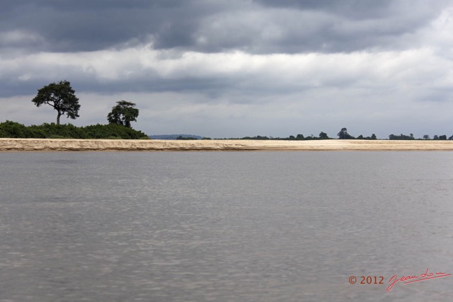 040 LOANGO Fleuve Ogooue Banc de Sable 12E5K2IMG_76855wtmk.jpg