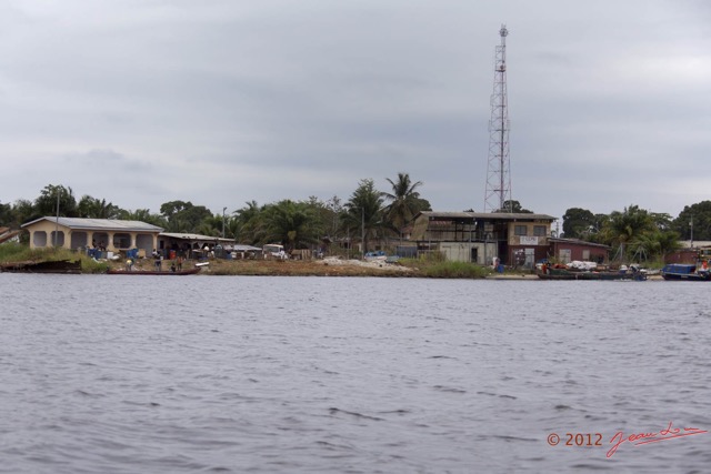 088 LOANGO Fleuve Ogooue Vue sur Omboue 12E5K2IMG_76989wtmk.jpg