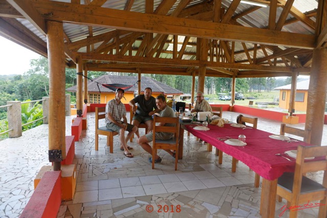 108 WONGA WONGUE 1 le Lodge Repas de Midi 18E5K3IMG_180304127140_DxOwtmk.jpg
